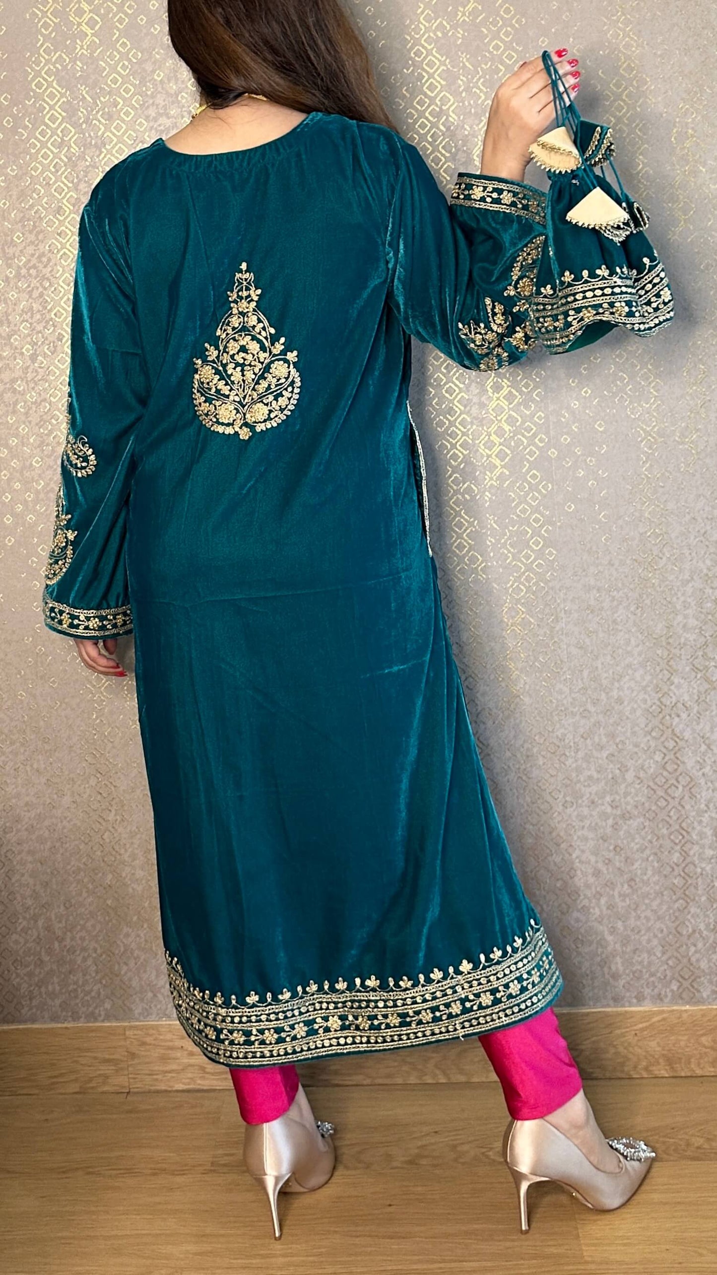 Rama Green Velvet Kashmiri-Phiran Kurta with Churidar and Matching Potli