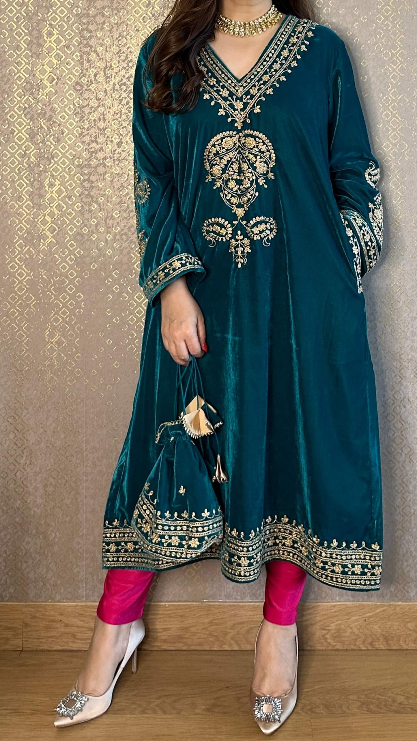 Rama Green Velvet Kashmiri-Phiran Kurta with Churidar and Matching Potli
