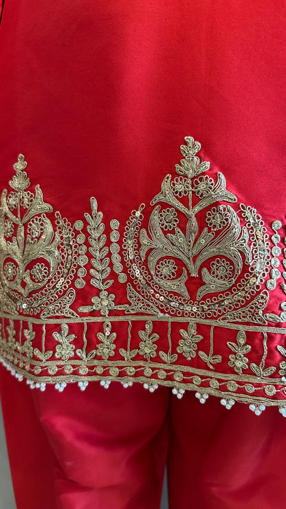 Red Hand and Dori Embroidered Short Phiran Suit